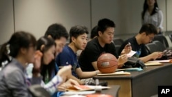 德克薩斯大學達拉斯分校的中國留學生。（2015年8月22日） 